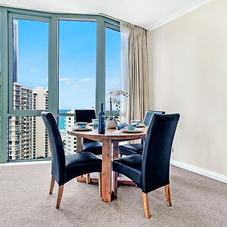 Legends 1 Bedroom Spa Suite - We Accommodate Gold Coast Esterno foto