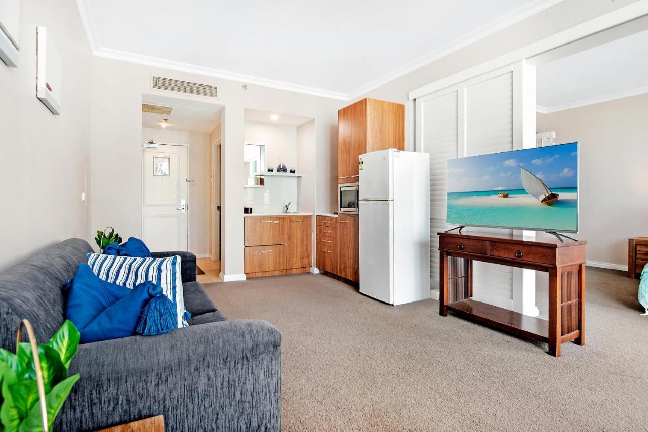 Legends 1 Bedroom Spa Suite - We Accommodate Gold Coast Esterno foto